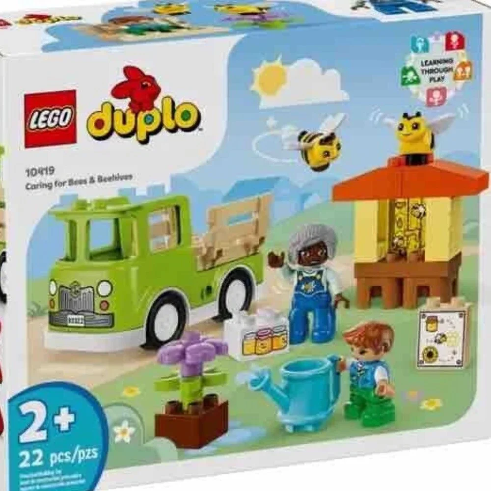 LEGO DUPLO Town Caring For Bees & Beehives Preschool Age 2+ 10419 NEW - Picture 2 of 4